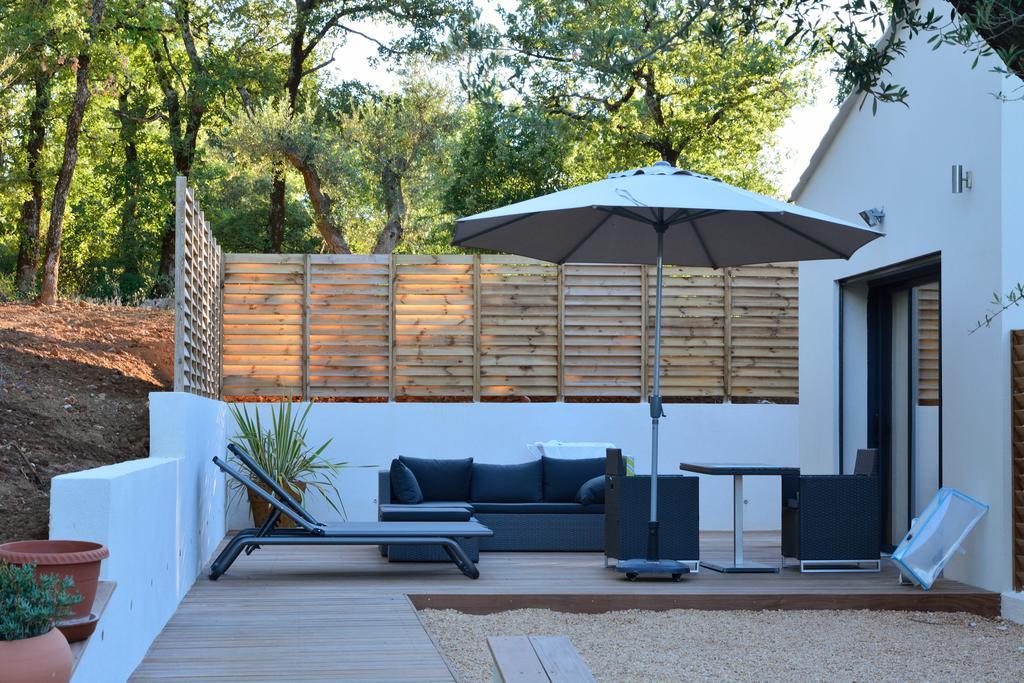 Sous Les Oliviers - Piscine Chauffee - Studios De Standing Tout-Equipes Saint-Maximin 外观 照片